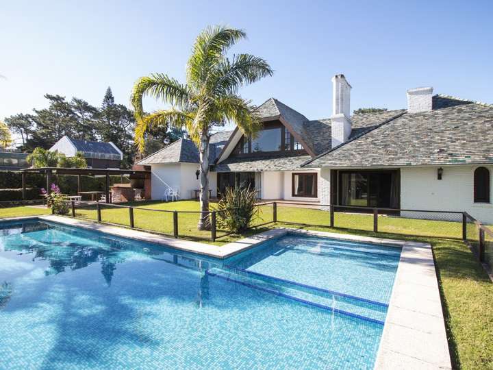 Casa en venta en Rambla General Artigas, Punta Del Este