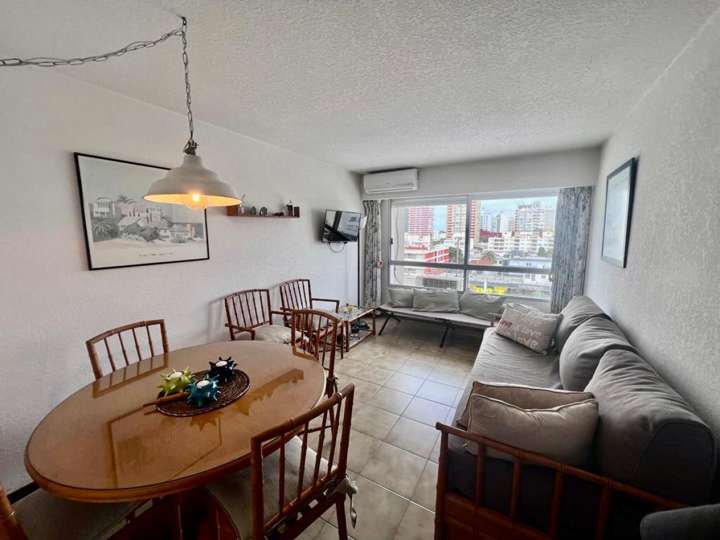 Apartamento en venta en El Remanso (Calle 20), Punta Del Este