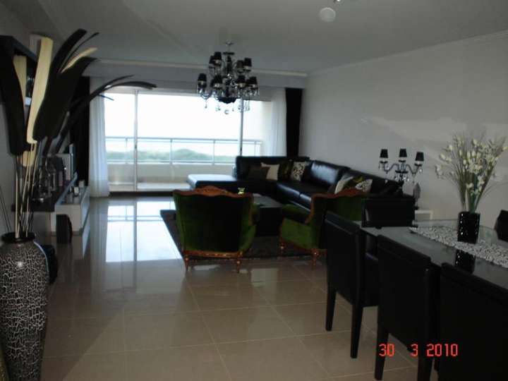 Apartamento en venta en Punta Del Este