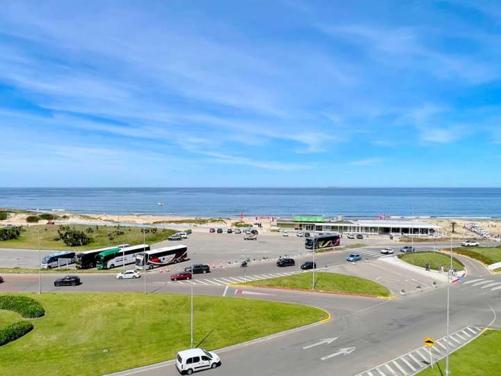 Apartamento en venta en Bulevar General José Gervasio Artigas, Punta Del Este