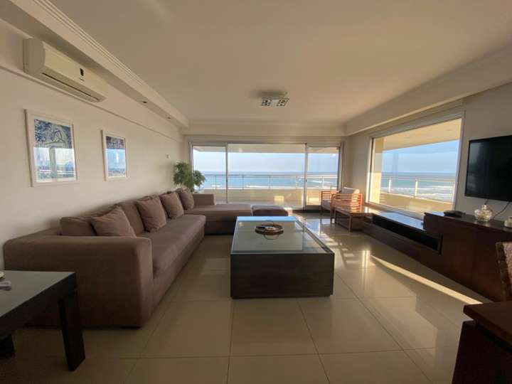 Apartamento en venta en Punta Del Este