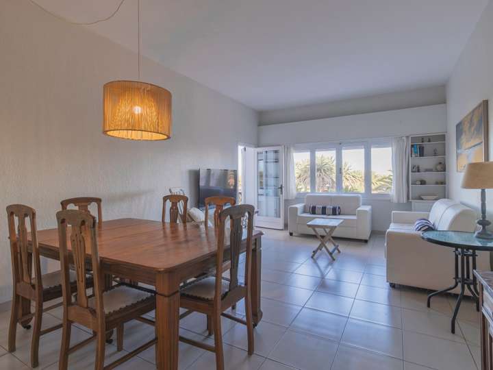 Apartamento en venta en El Coral (Calle 23), Punta Del Este