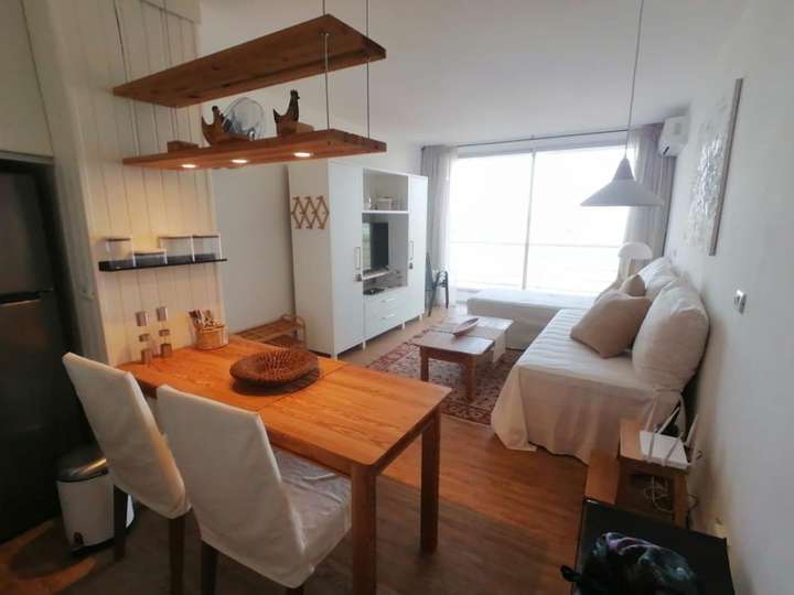 Apartamento en venta en Rambla Lorenzo Batlle Pacheco, Punta Del Este