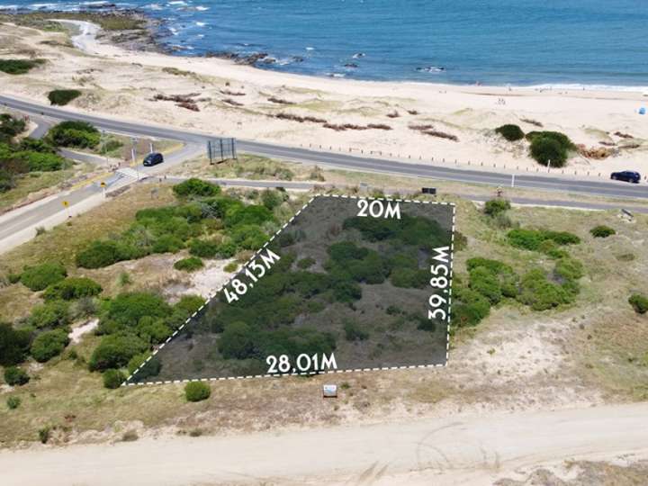 Terreno en venta en Av de los Zorros, Maldonado