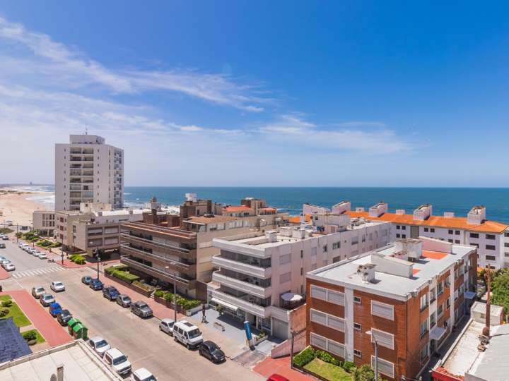 Apartamento en venta en Gorlero, Punta Del Este