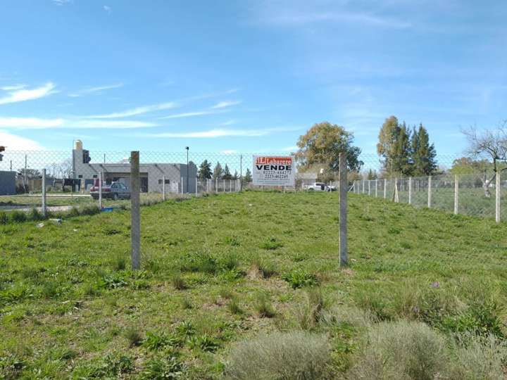 Terreno en venta en 53, Brandsen