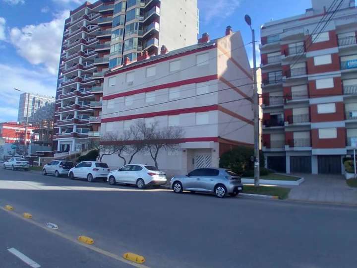 Departamento en venta en Avenida Costanera, Buenos Aires