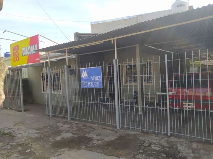 Casa en venta en Calfucurá, Parque San Martín