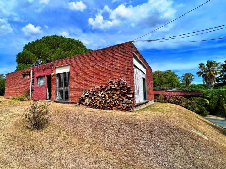 Casa en venta en Isidoro de María, Colonia