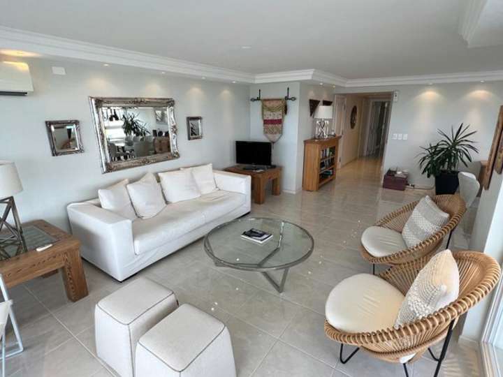 Apartamento en venta en Punta Del Este