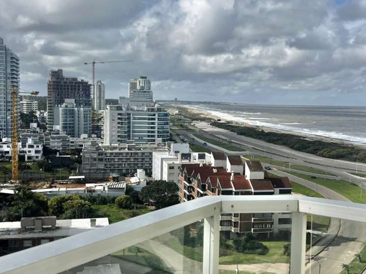 Apartamento en venta en Avenida Chiverta, Maldonado