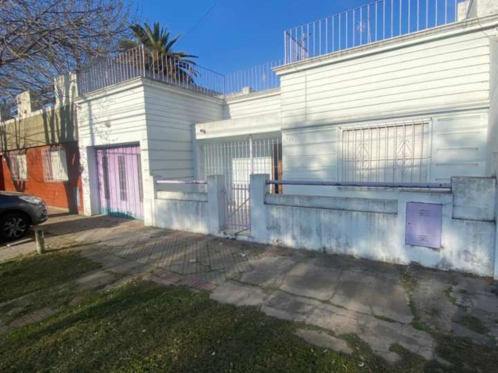 Casa en venta en General Arenales, 785, Lomas de Zamora