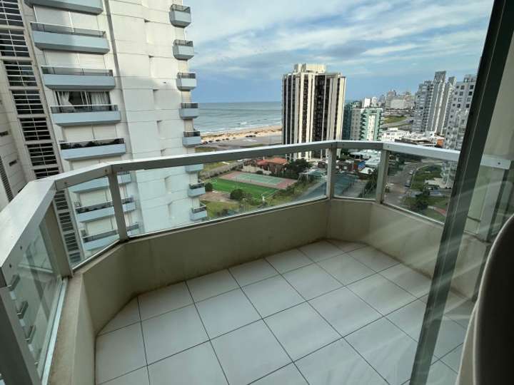 Apartamento en venta en Avenida Chiverta, Punta Del Este