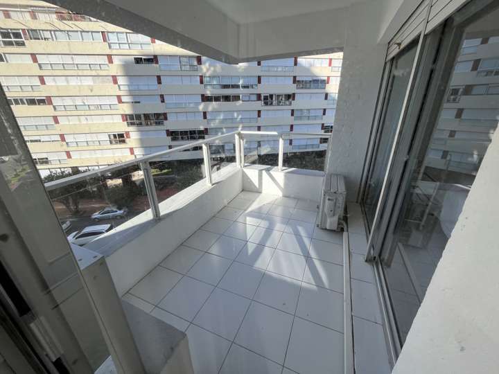 Apartamento en venta en Yaro, Punta Del Este