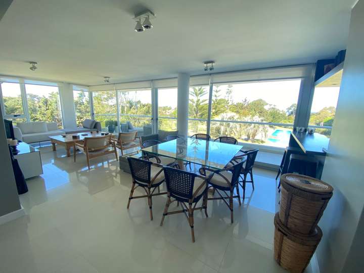 Apartamento en venta en Alfonsina Storni, San Rafael - El Placer