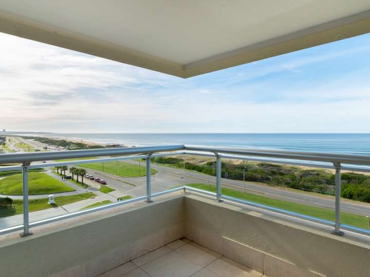Apartamento en venta en Rambla Lorenzo Batlle Pacheco, Punta Del Este
