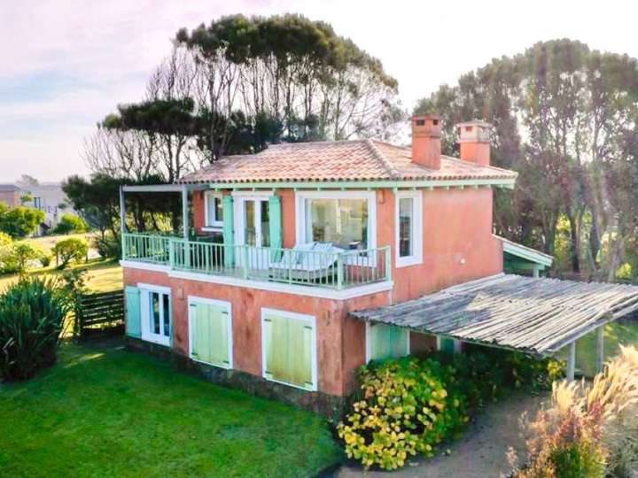 Casa en venta en Rambla General Artigas, Punta Del Este