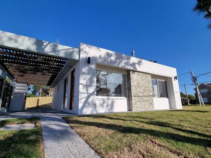 Casa en venta en Lázaro Gadea, Piriápolis