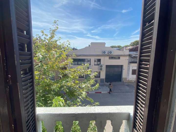 Comercial / Tienda en venta en La Comercial, Montevideo