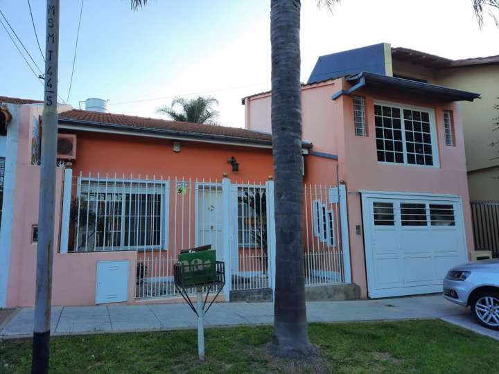 Casa en venta en Lynch Pueyrredón, 4400, Villa Pueyrredón