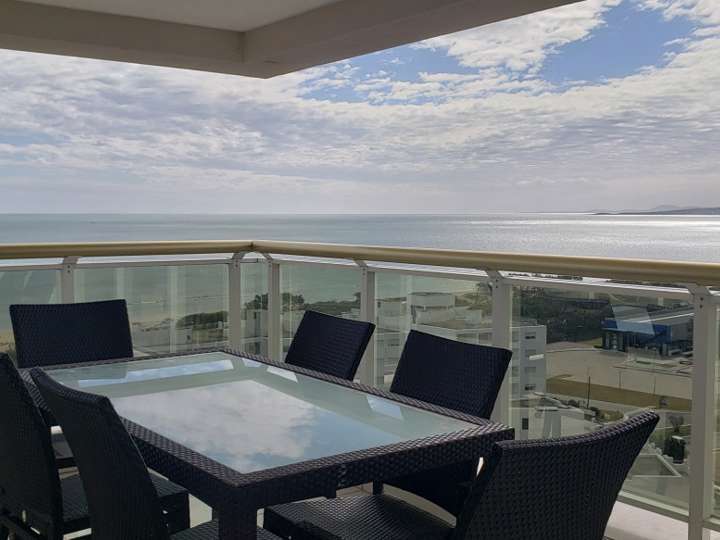 Apartamento en venta en Avenida Francisco Acuña de Figueroa, Maldonado
