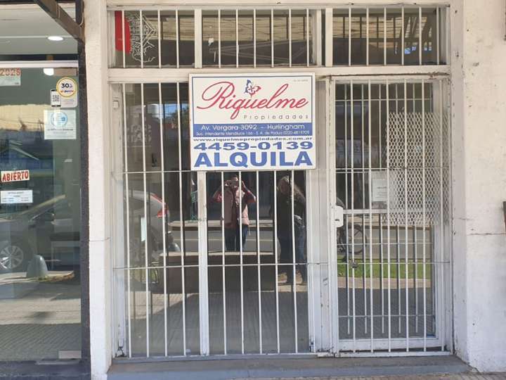 Comercial / Tienda en alquiler en Avenida Gobernador Valentín Vergara, 2400, Villa Tesei