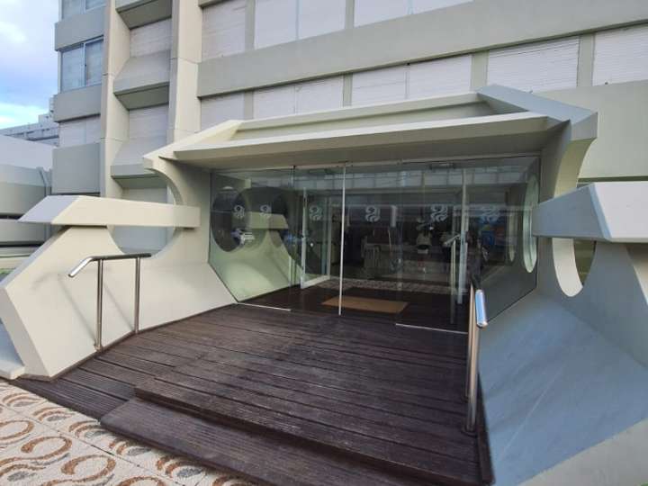 Apartamento en venta en Comodoro Gorlero (Calle 19), Punta Del Este