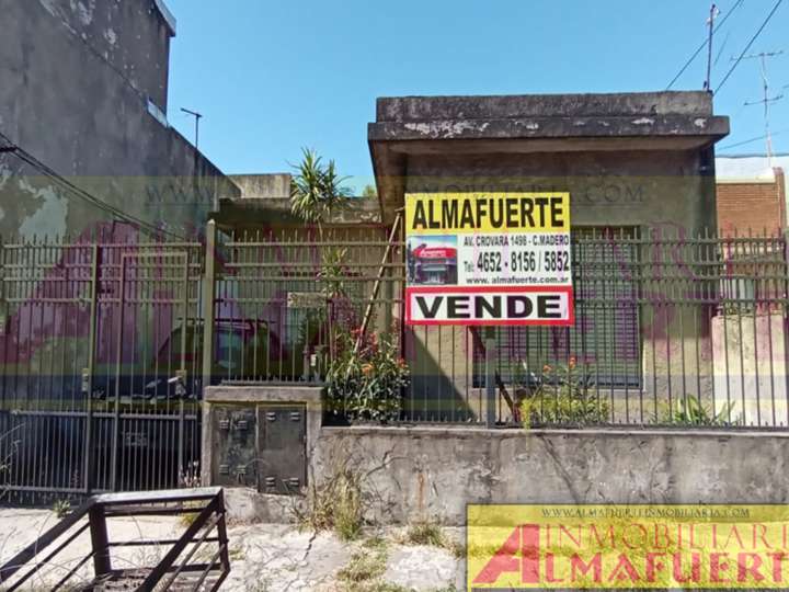 Casa en venta en Alicia Moreau de Justo, 3500, Lomas del Mirador