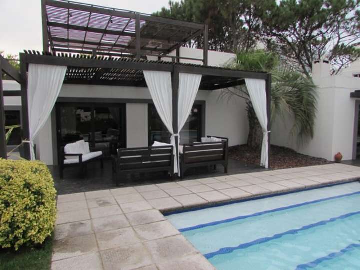 Apartamento en venta en Pinares, Maldonado