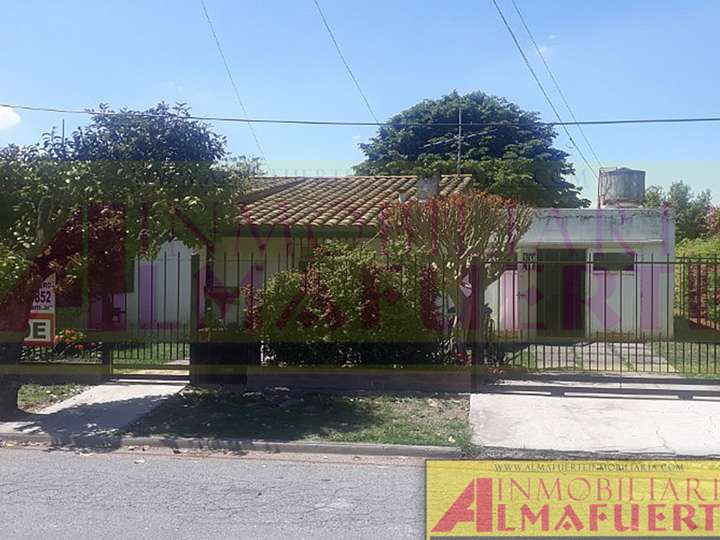 Casa en venta en El Guaicurú, Ciudad Evita