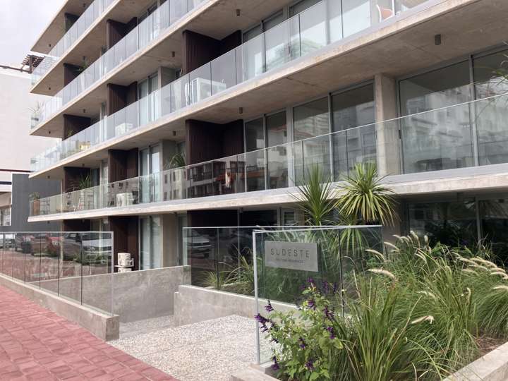 Apartamento en venta en Los Arrecifes (Calle 25), Punta Del Este