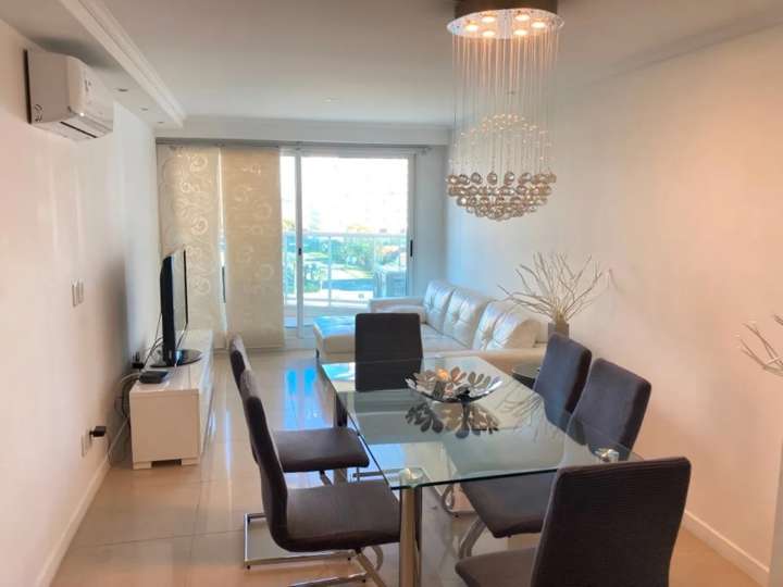 Apartamento en alquiler en Punta Del Este