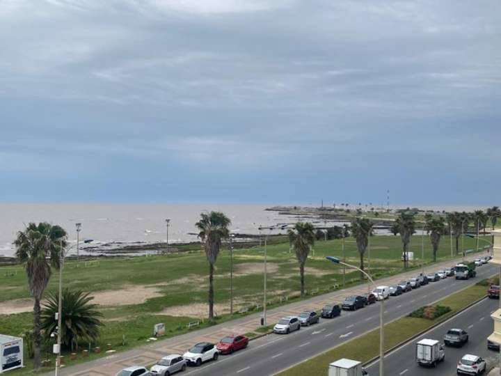Apartamento en venta en Francisco Solano García, Montevideo