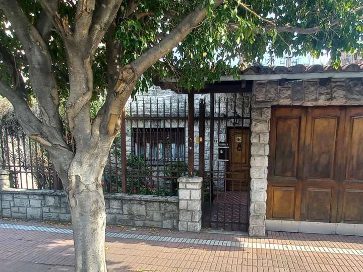 Casa en venta en Uruguay, 202, Piñeyro