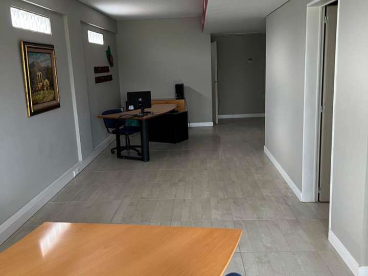 Oficina en alquiler en Combate de los Pozos, 1599, Ciudad Autónoma de Buenos Aires