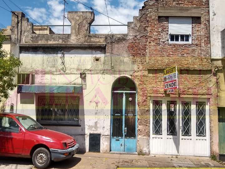 Casa en venta en Alfredo Lorenzo Palacios, 4900, La Tablada