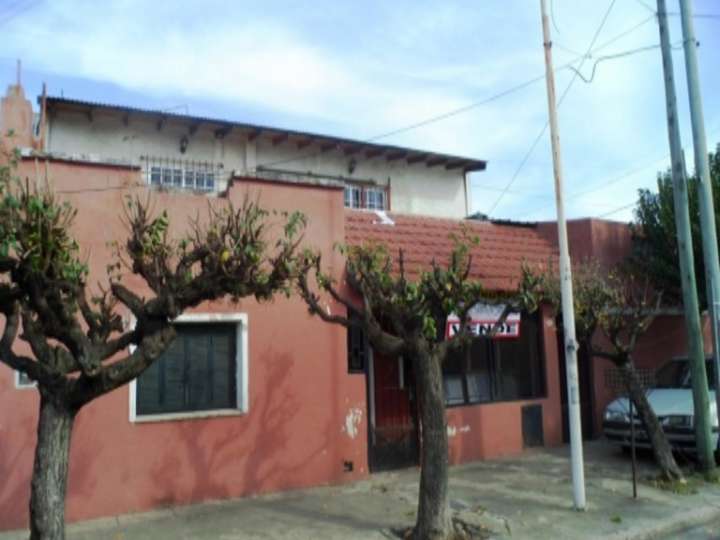 Casa en venta en Roque Simone, 5100, La Tablada