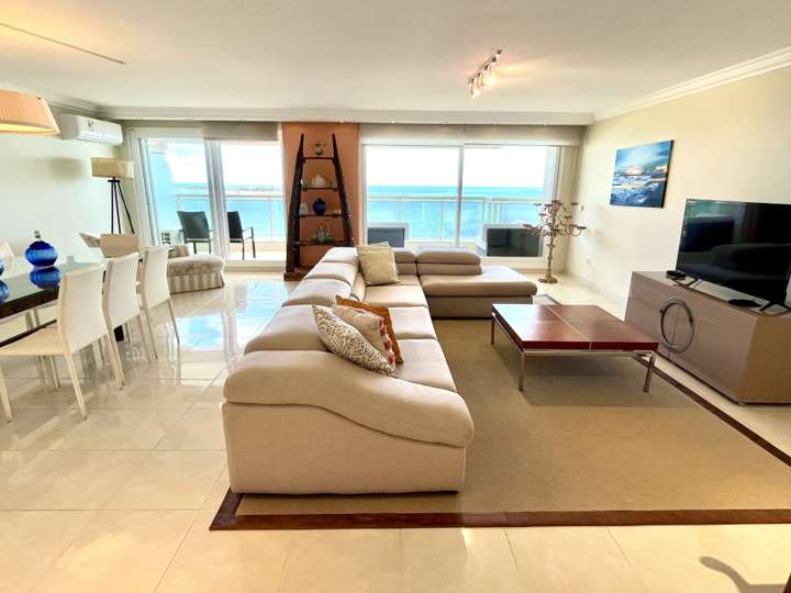 Apartamento en venta en Punta Del Este