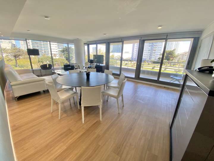 Apartamento en venta en Punta Del Este