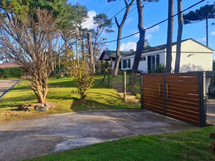 Casa en venta en Pinares, Maldonado
