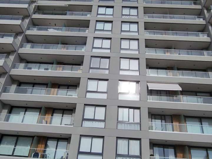 Apartamento en venta en Avenida Orlando Pedragosa Sierra, Punta Del Este