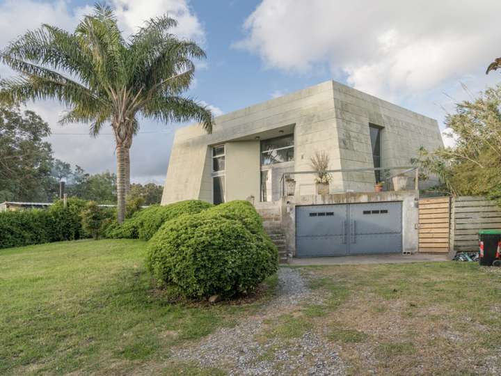 Casa en venta en El Pinar, Canelones