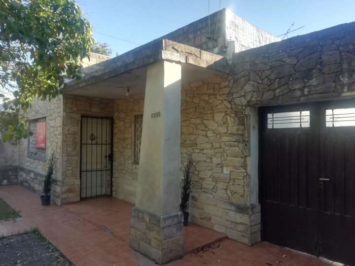 Casa en venta en Guillermo Hudson, Hurlingham