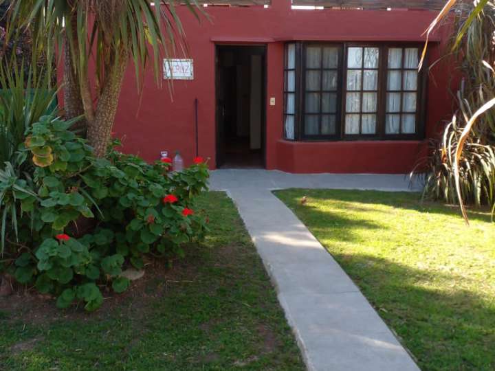 Casa en venta en Avenida Eduardo Víctor Haedo, El Tesoro