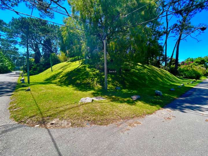 Terreno en venta en Punta Del Este