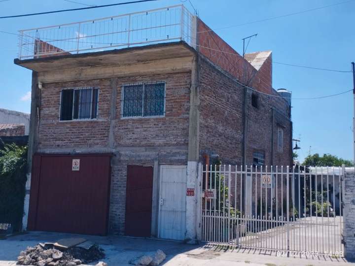 Casa en venta en Larsen, 1835, Buenos Aires