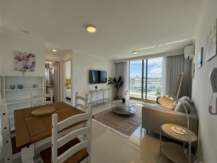 Apartamento en venta en Salt Lake, Punta Del Este