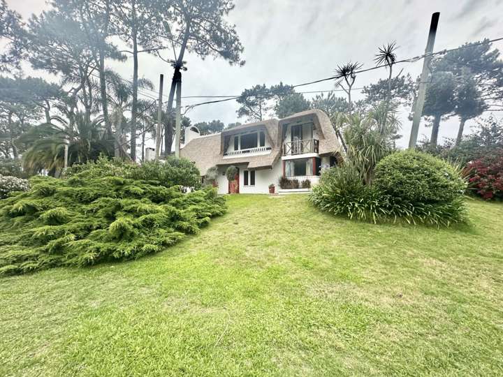 Casa en venta en Pinares, Maldonado