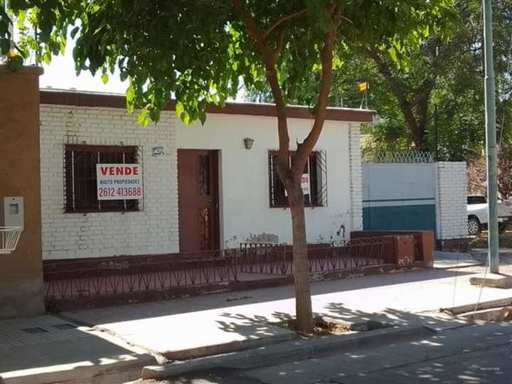 Casa en venta en Lorenzo Armani, 1073, Distrito Ciudad de Godoy Cruz