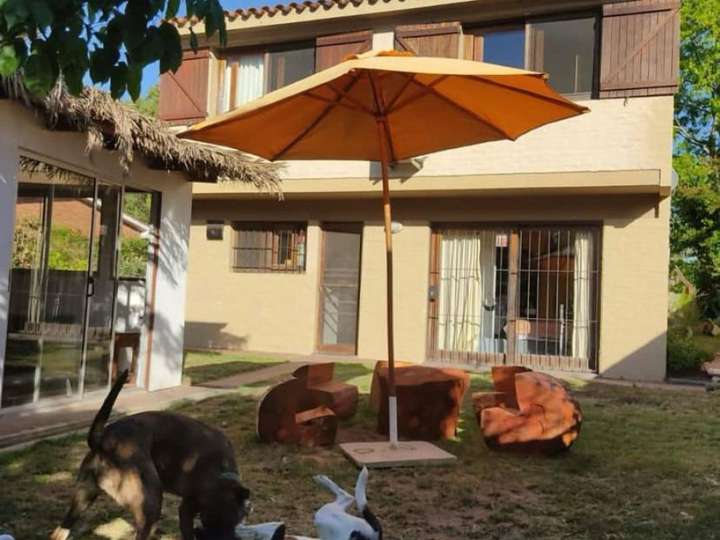 Casa en venta en Pinares, Maldonado